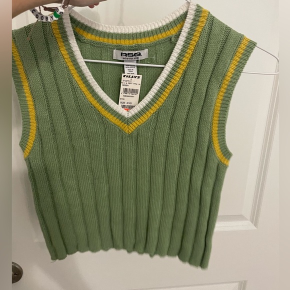Tops - Sweater vest